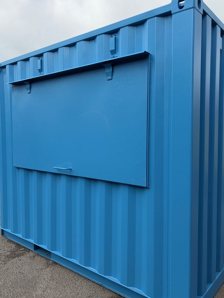 Catering unite serving hatch
